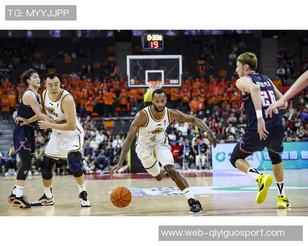 凤凰重生与科罗拉多的激烈对决展现篮球魅力与团队精神的巅峰之战